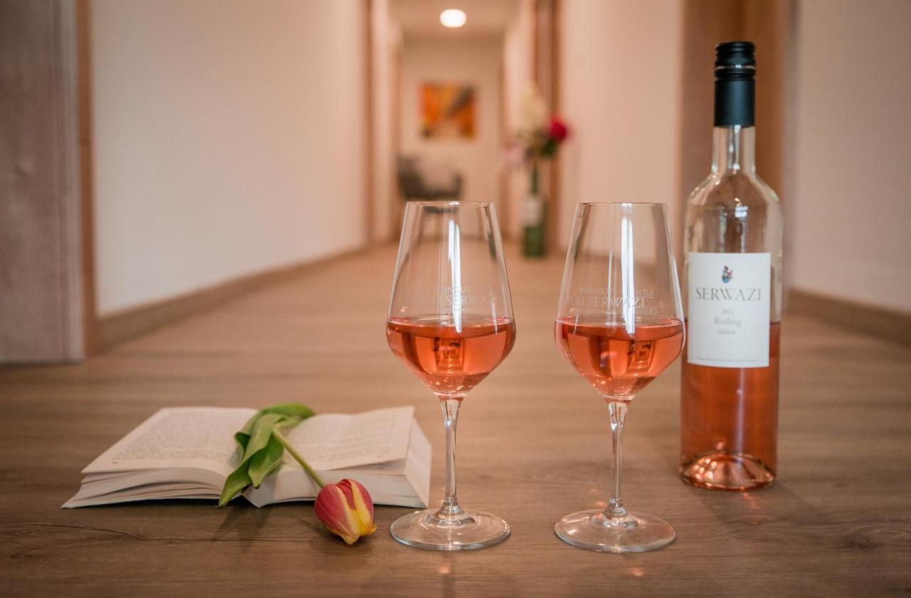 Weingut Erich Serwazi Mesenich Esterno foto