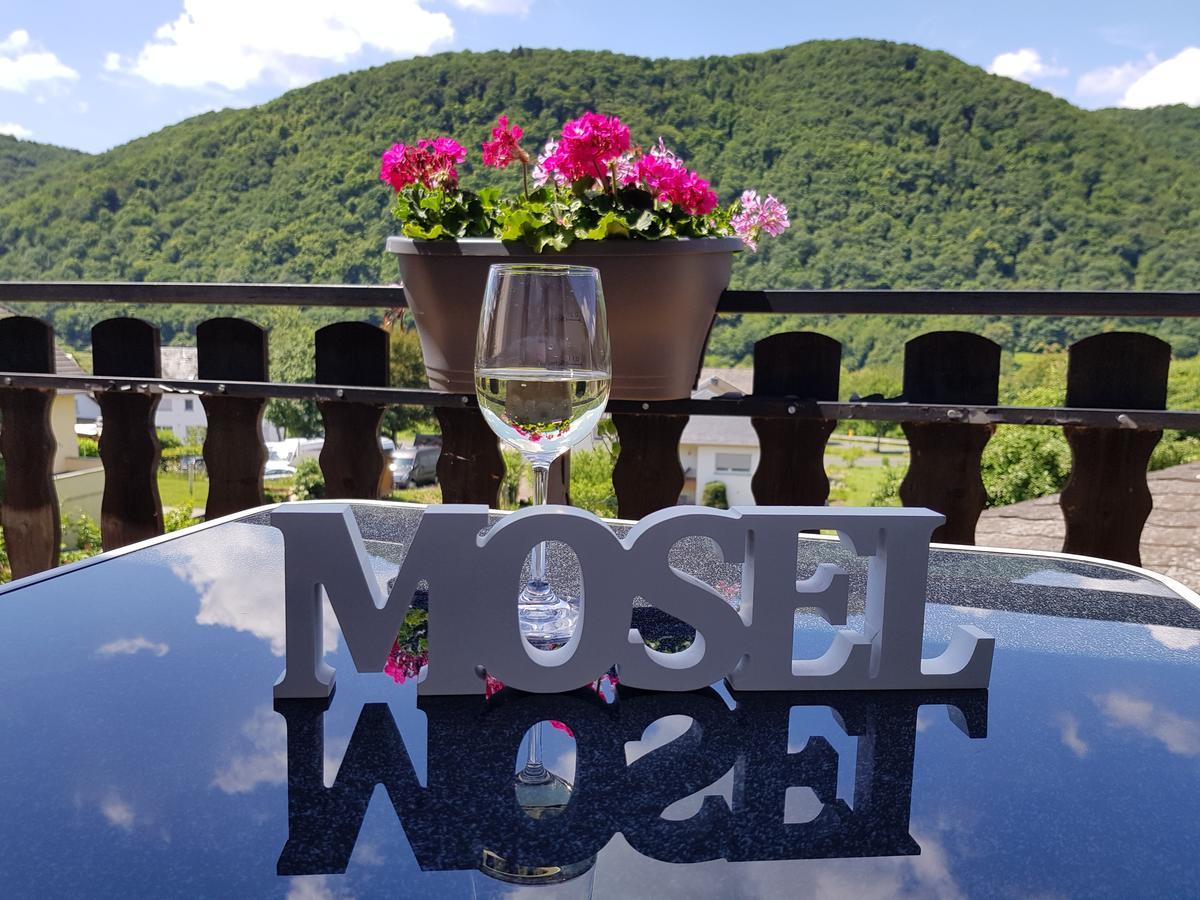 Weingut Erich Serwazi Mesenich Esterno foto