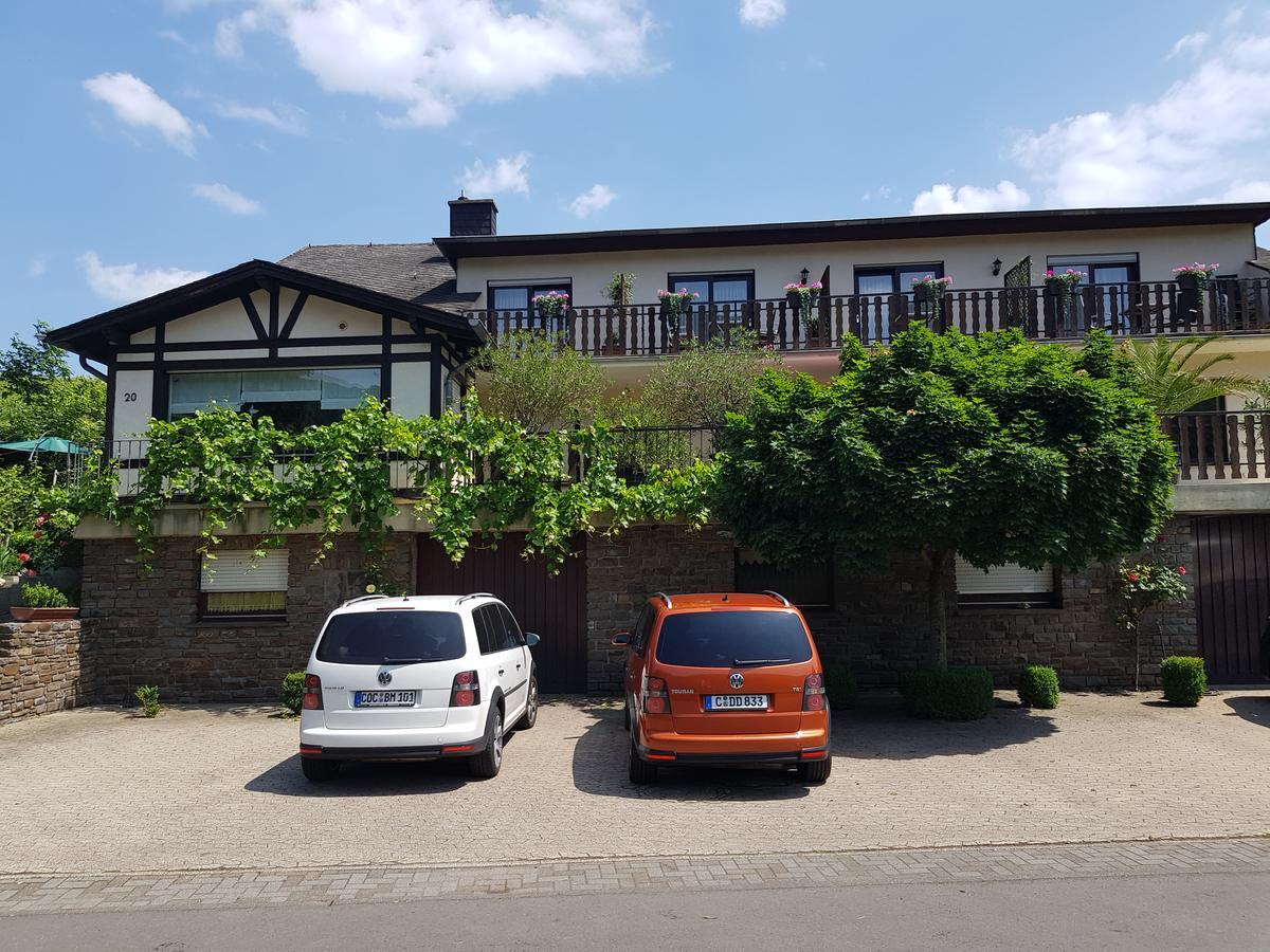 Weingut Erich Serwazi Mesenich Esterno foto