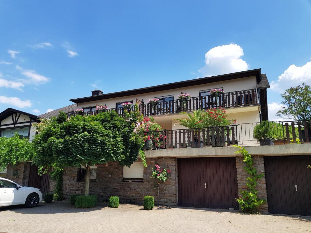 Weingut Erich Serwazi Mesenich Esterno foto